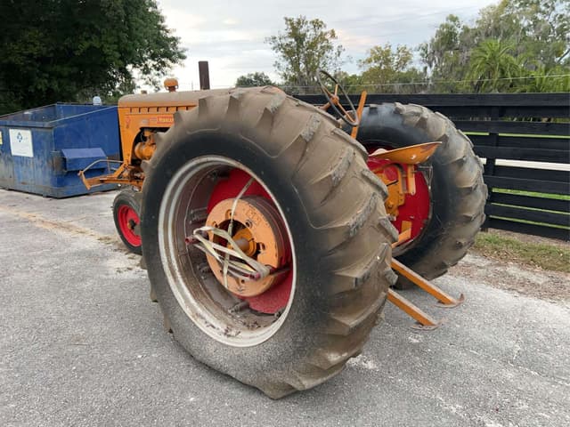 Image of Minneapolis-Moline U equipment image 2