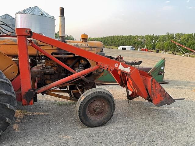 Image of Minneapolis-Moline U equipment image 2