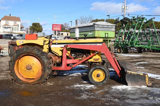 Image of Minneapolis-Moline U-302 equipment image 1