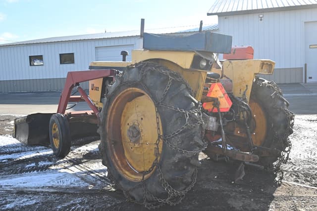 Image of Minneapolis-Moline U-302 equipment image 4