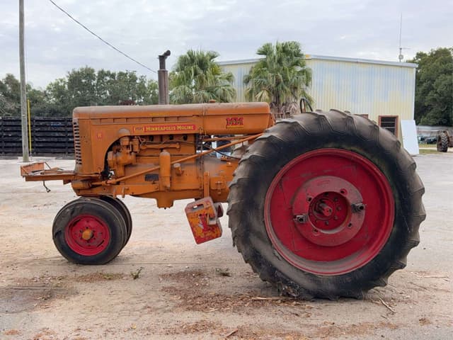 Image of Minneapolis-Moline R equipment image 4