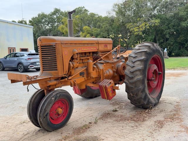 Image of Minneapolis-Moline R equipment image 3