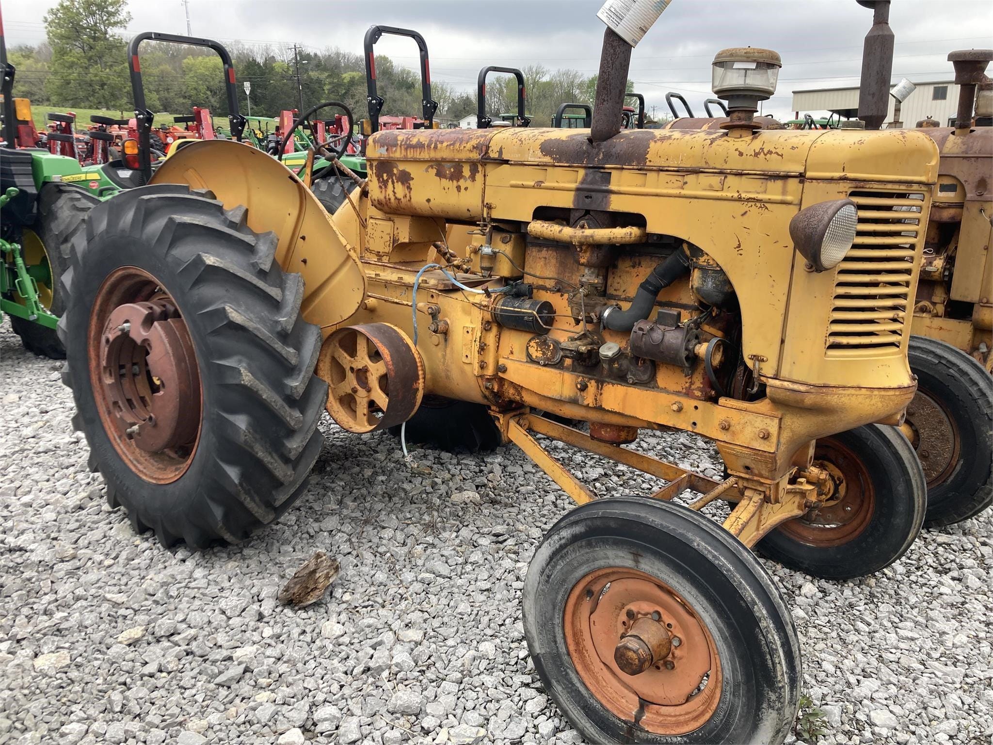 Minneapolis-Moline UTS Equipment Image0