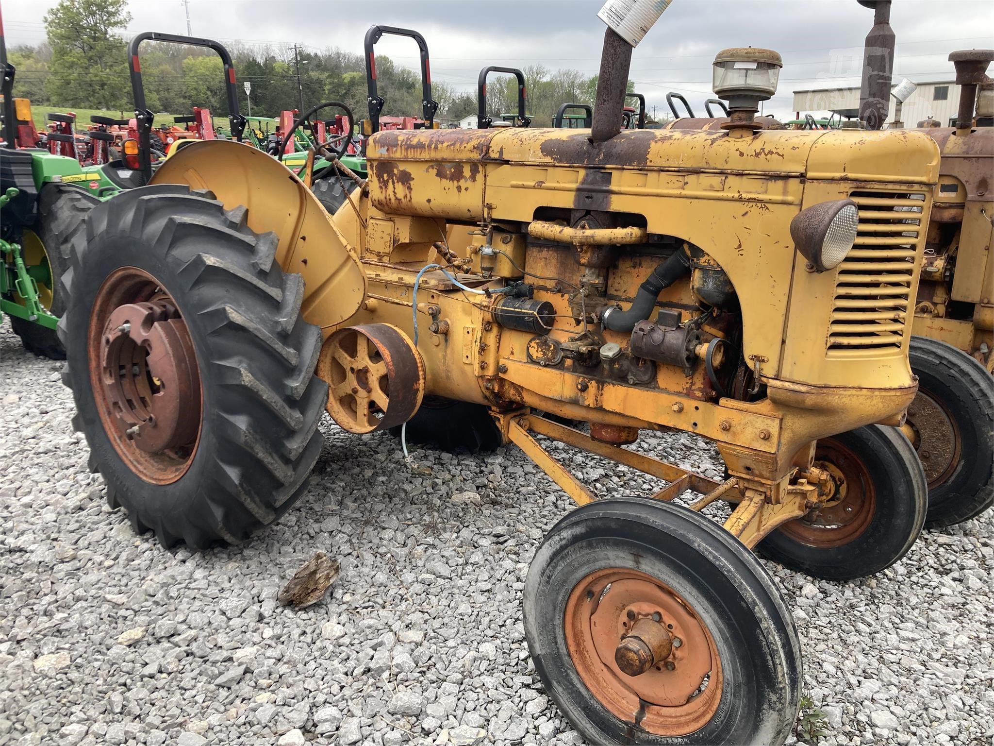 Minneapolis-Moline UTS Equipment Image0