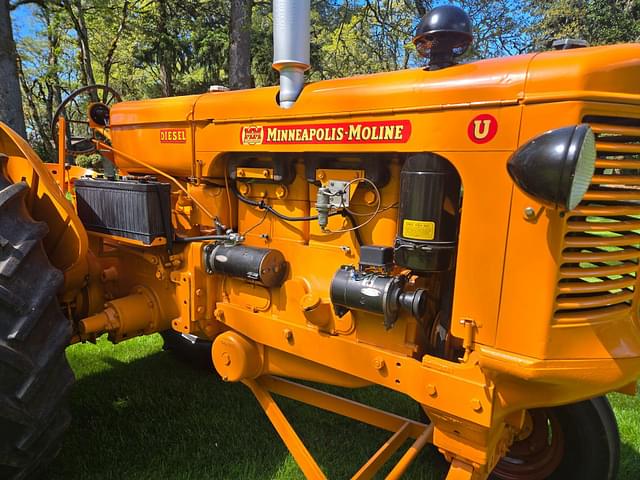 Image of Minneapolis-Moline U equipment image 2