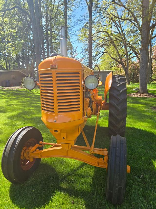 Image of Minneapolis-Moline U equipment image 4