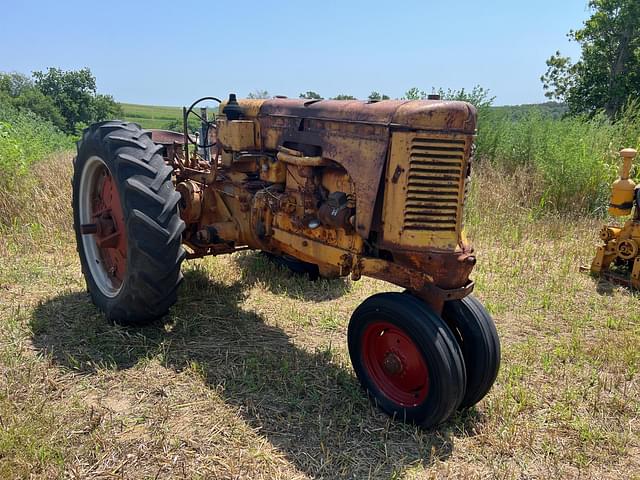 Image of Minneapolis-Moline UTU equipment image 1