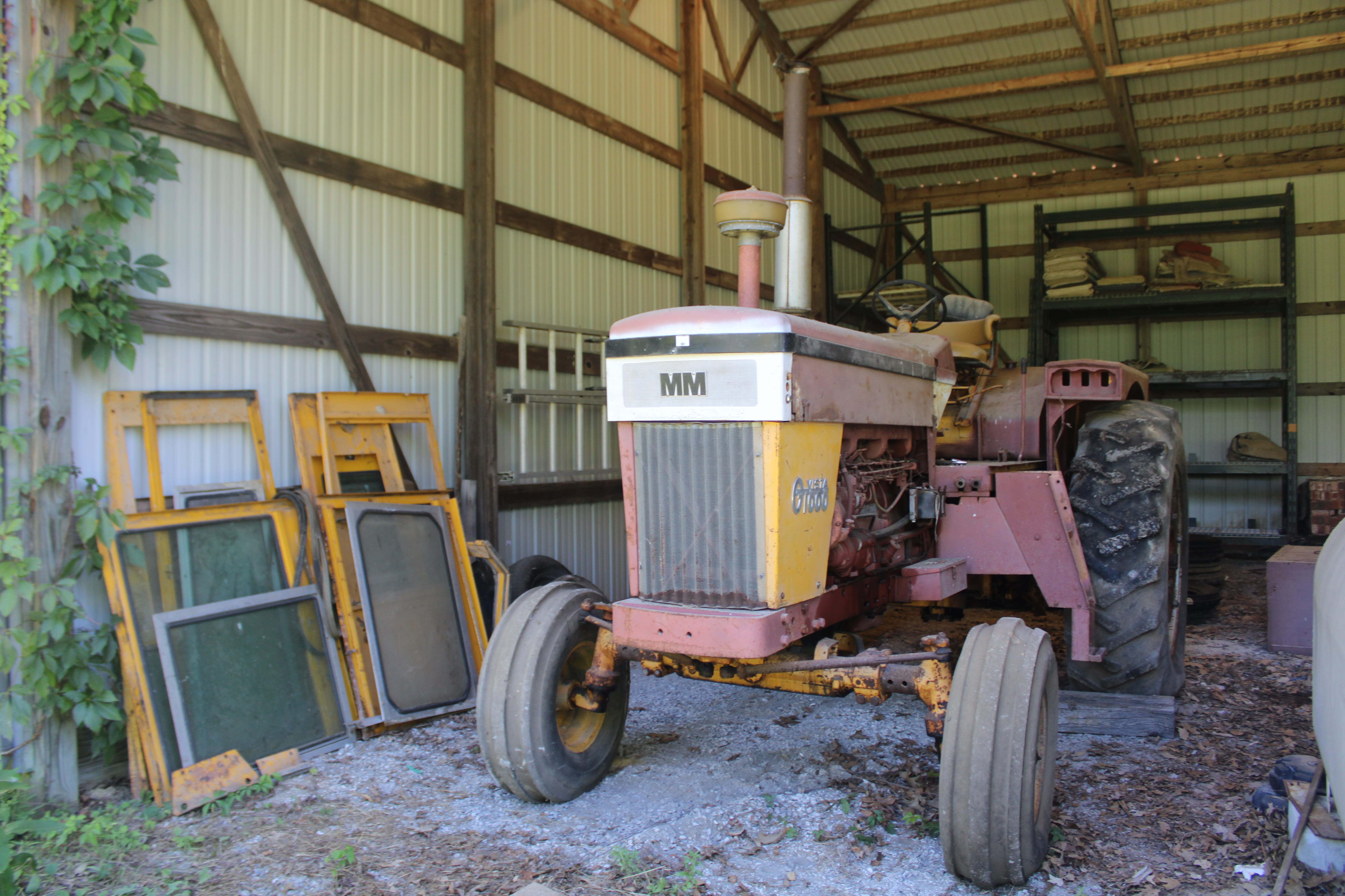 Main image Minneapolis-Moline G1000 Vista