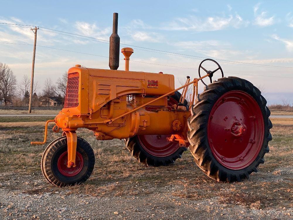 Main image Minneapolis-Moline YT