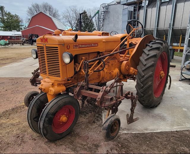 Image of Minneapolis-Moline Z equipment image 2