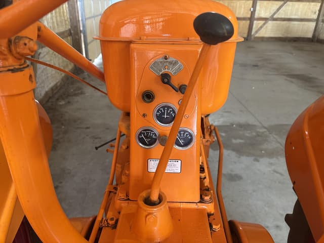 Image of Minneapolis-Moline Z equipment image 4