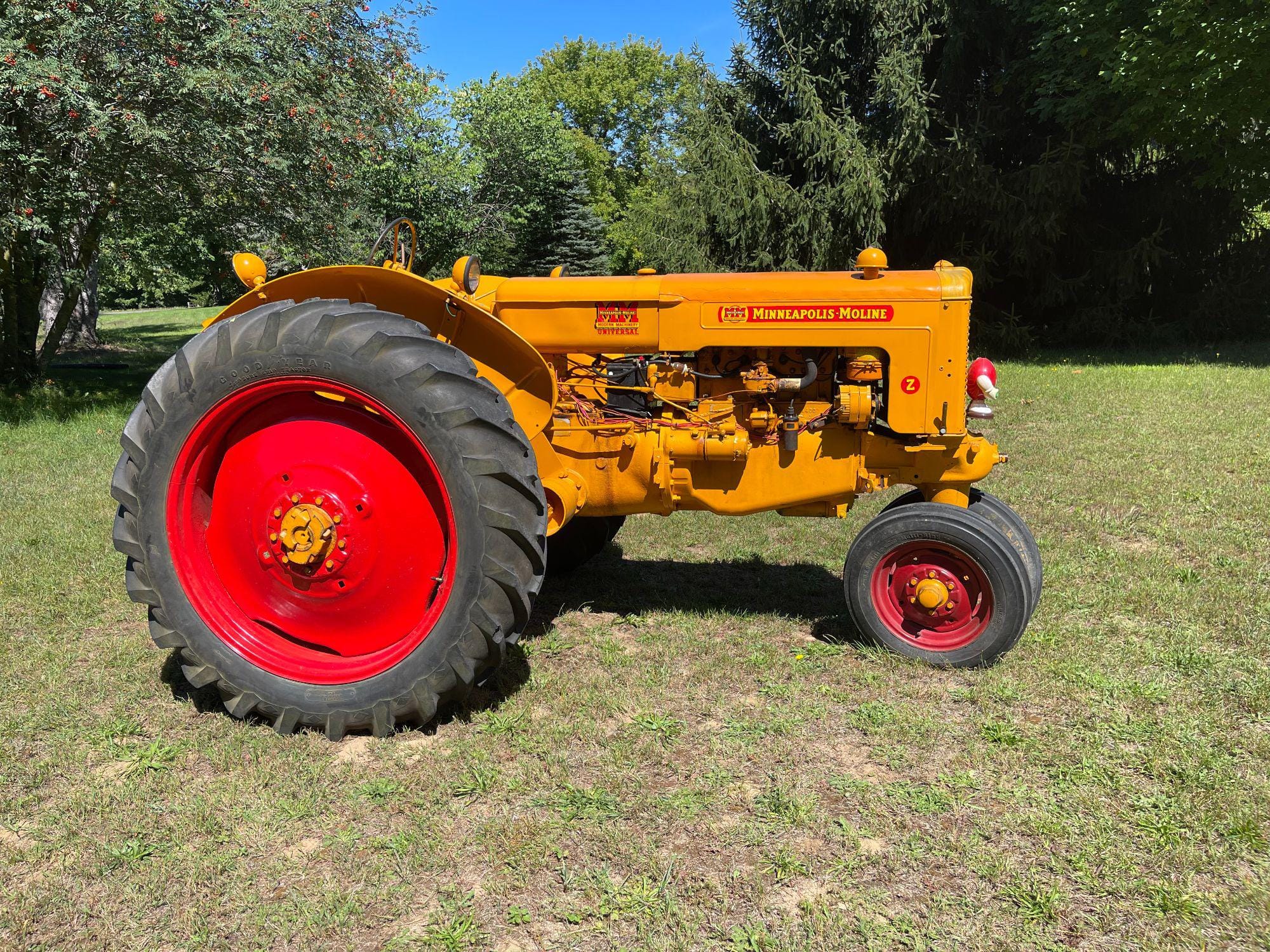 Main image Minneapolis-Moline Z