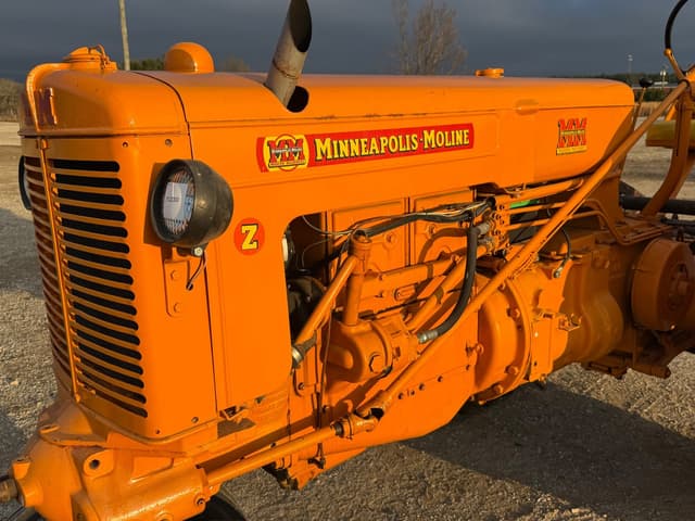 Image of Minneapolis-Moline ZAU equipment image 4