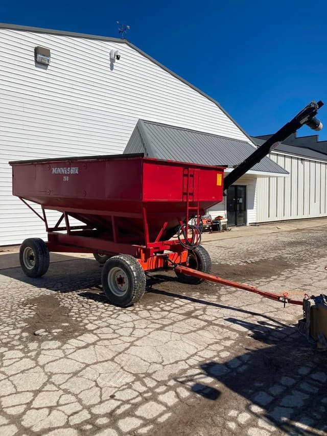 Image of Minnesota 260 equipment image 1