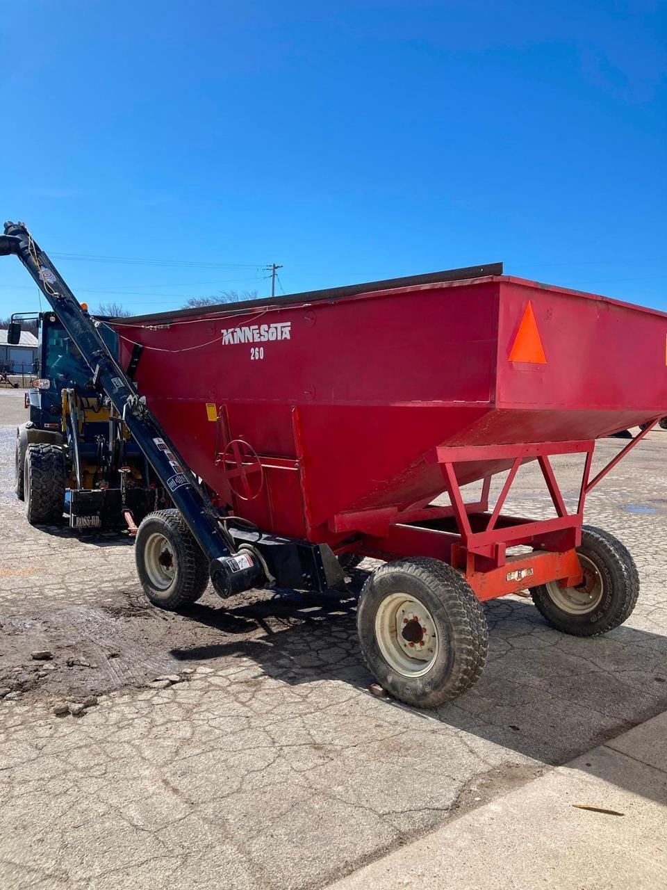 Minnesota 260 Equipment Image0