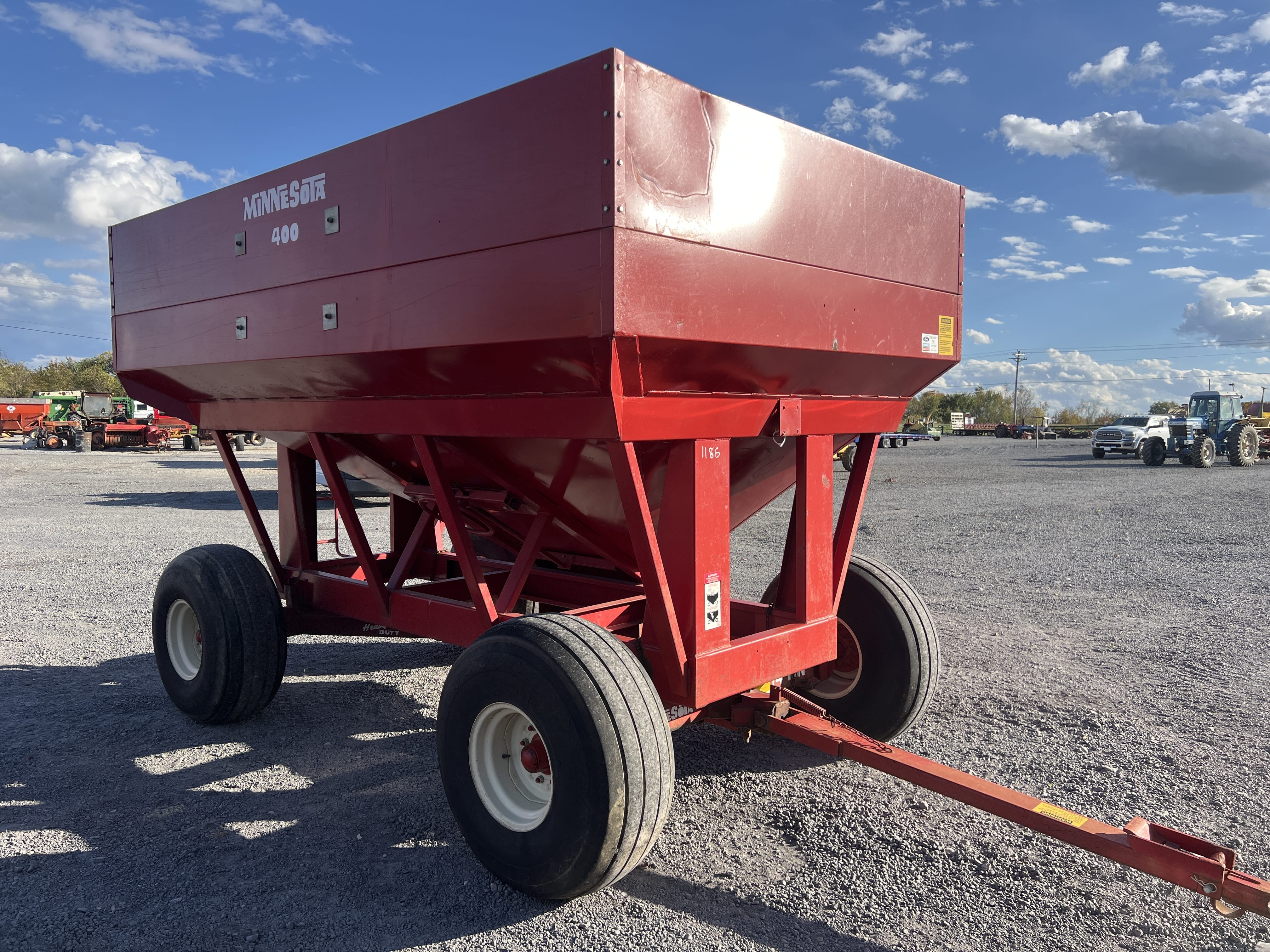 Minnesota 400 Equipment Image0