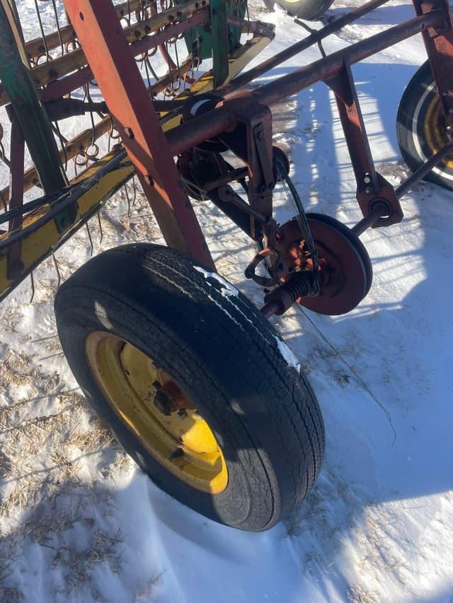 Image of Minnesota No 5 equipment image 3