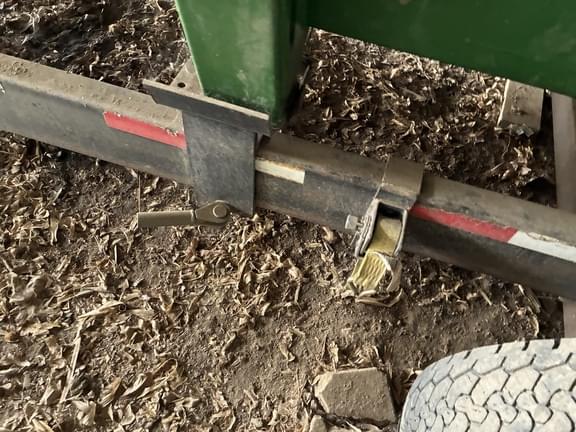 Image of Undetermined Header Trailer equipment image 2