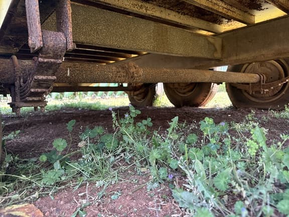 Image of Undetermined 3 Axle Trailer equipment image 3