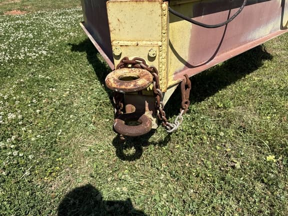 Image of Undetermined 3 Axle Trailer equipment image 1