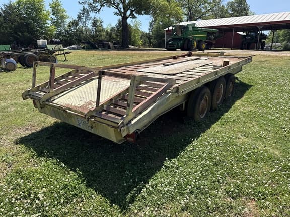 Image of Undetermined 3 Axle Trailer equipment image 4