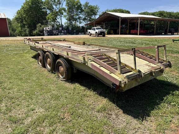 Image of Undetermined 3 Axle Trailer equipment image 2