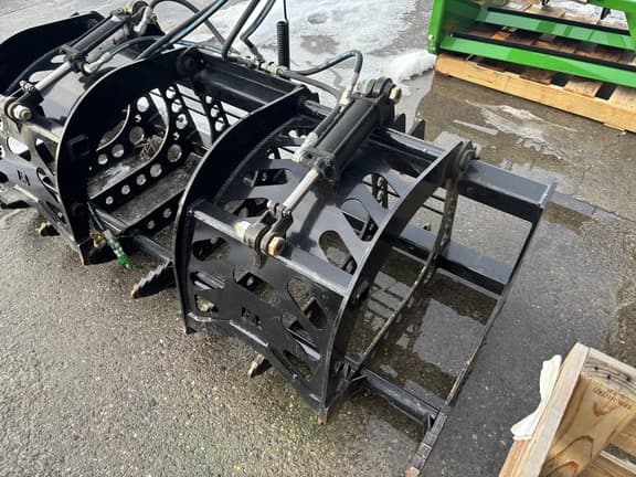 Image of Undetermined Brush Grapple equipment image 2