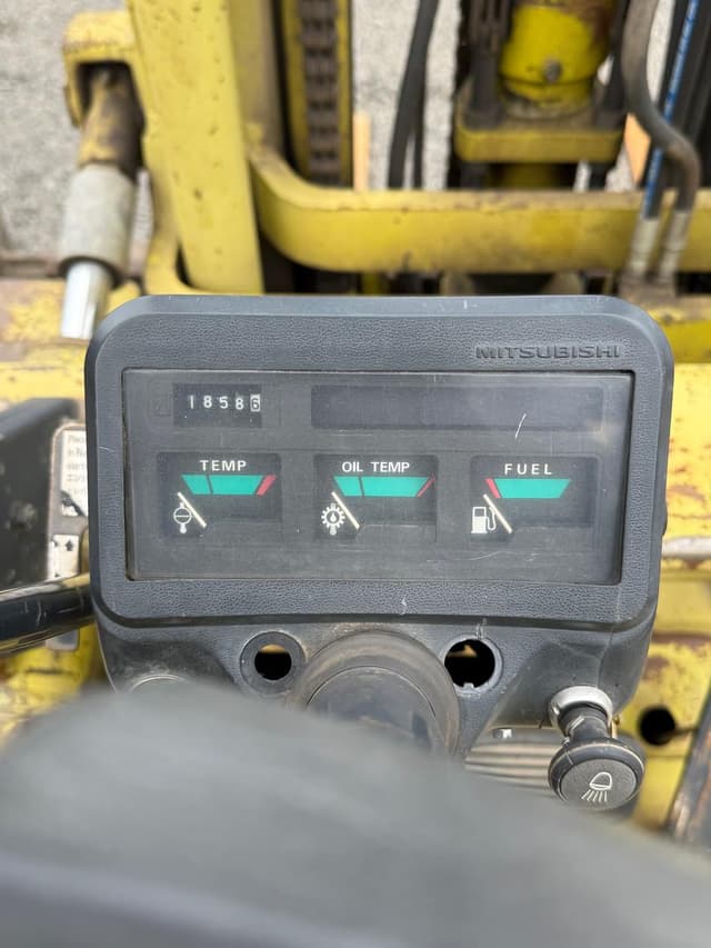 Image of Mitsubishi FG35 equipment image 4