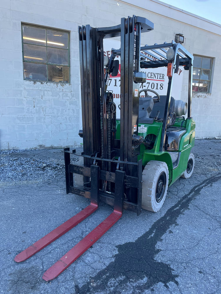 Mitsubishi FG25N Construction Forklifts for Sale | Tractor Zoom