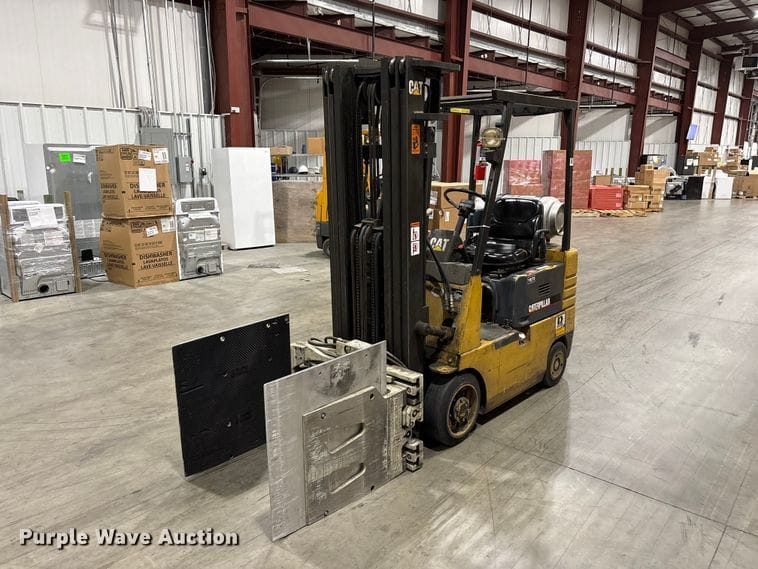 Caterpillar GC15 Equipment Image0
