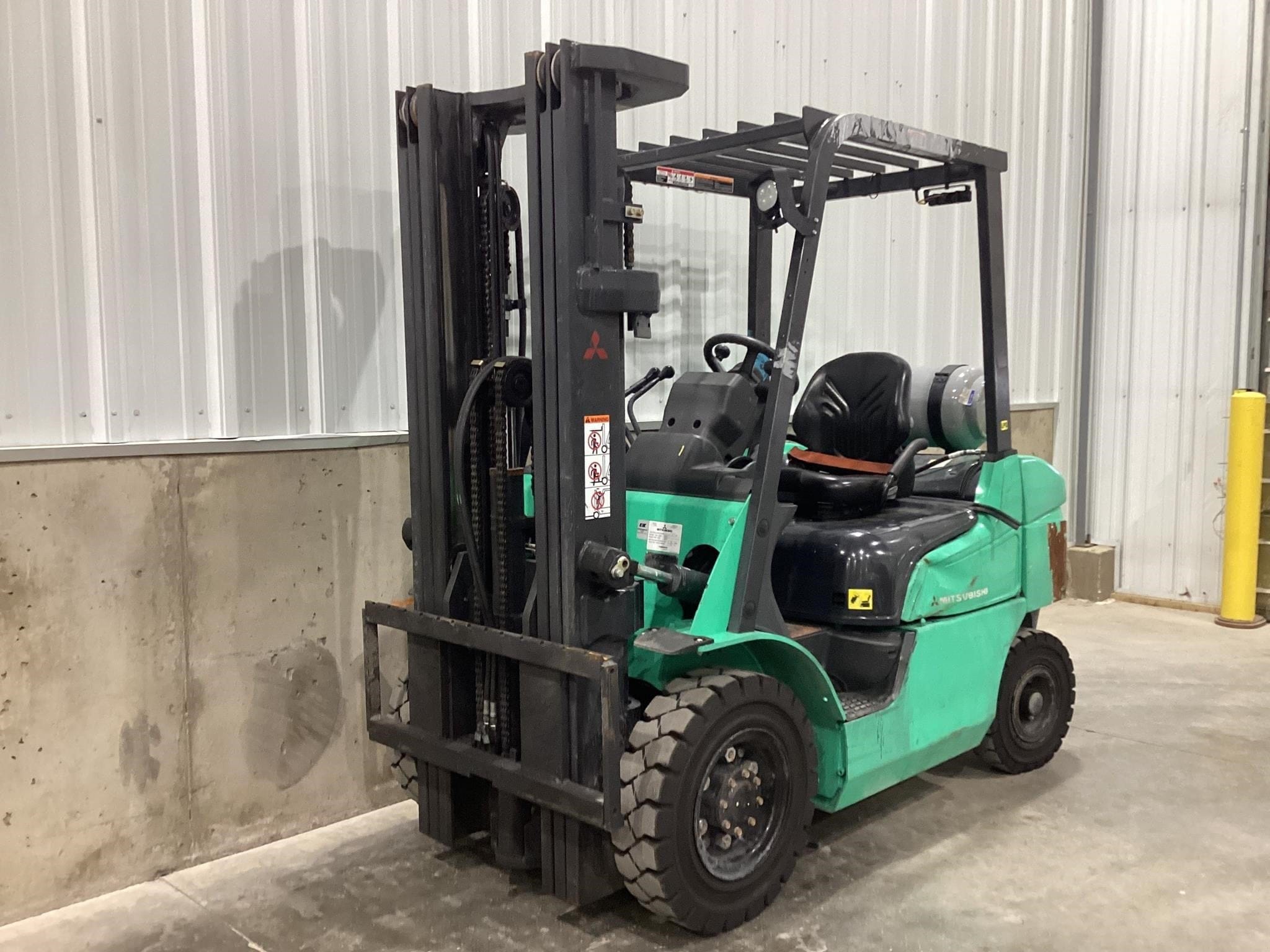 2021 Mitsubishi FG25N Equipment Image0