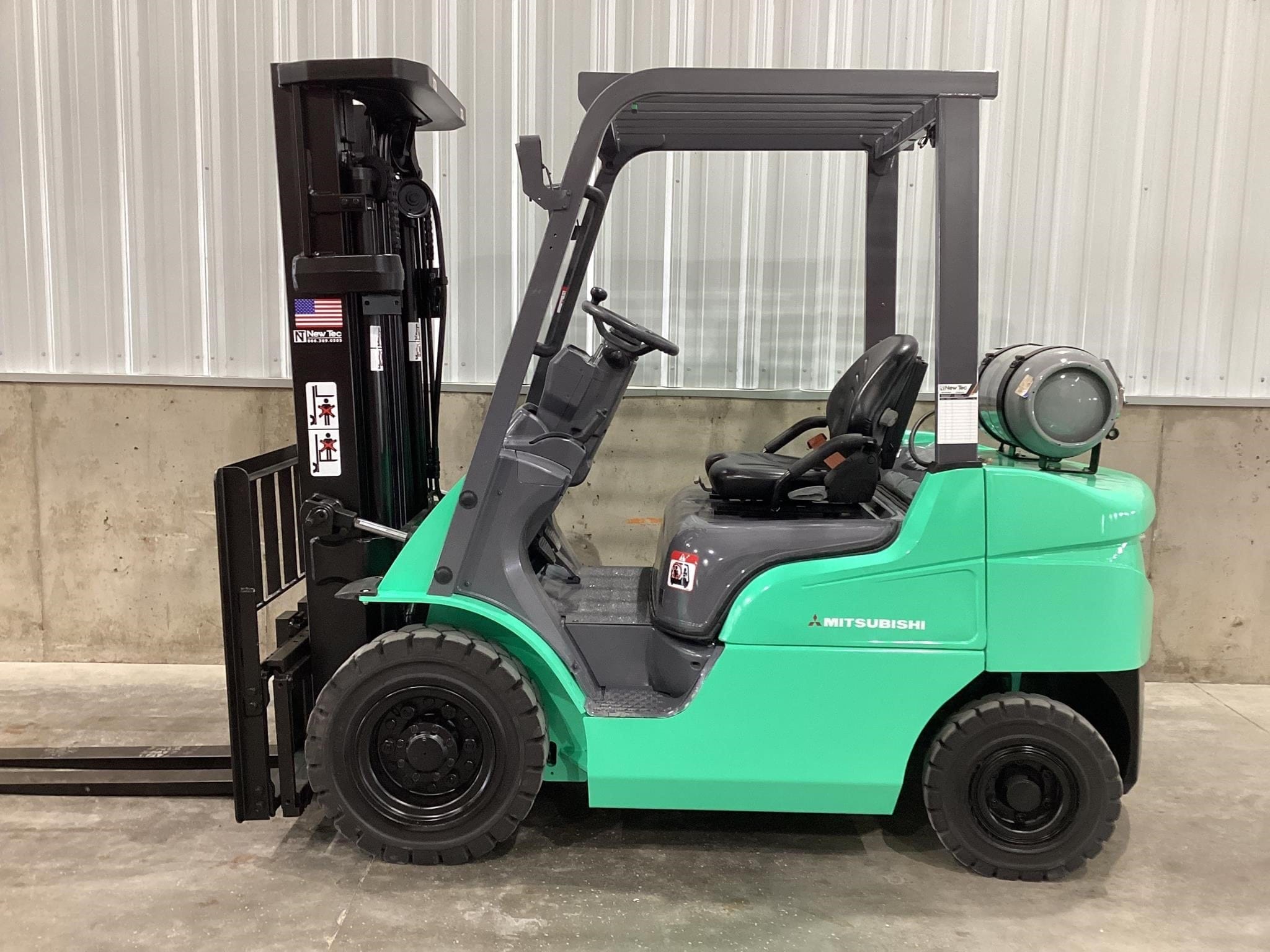 2021 Mitsubishi FG25N Equipment Image0