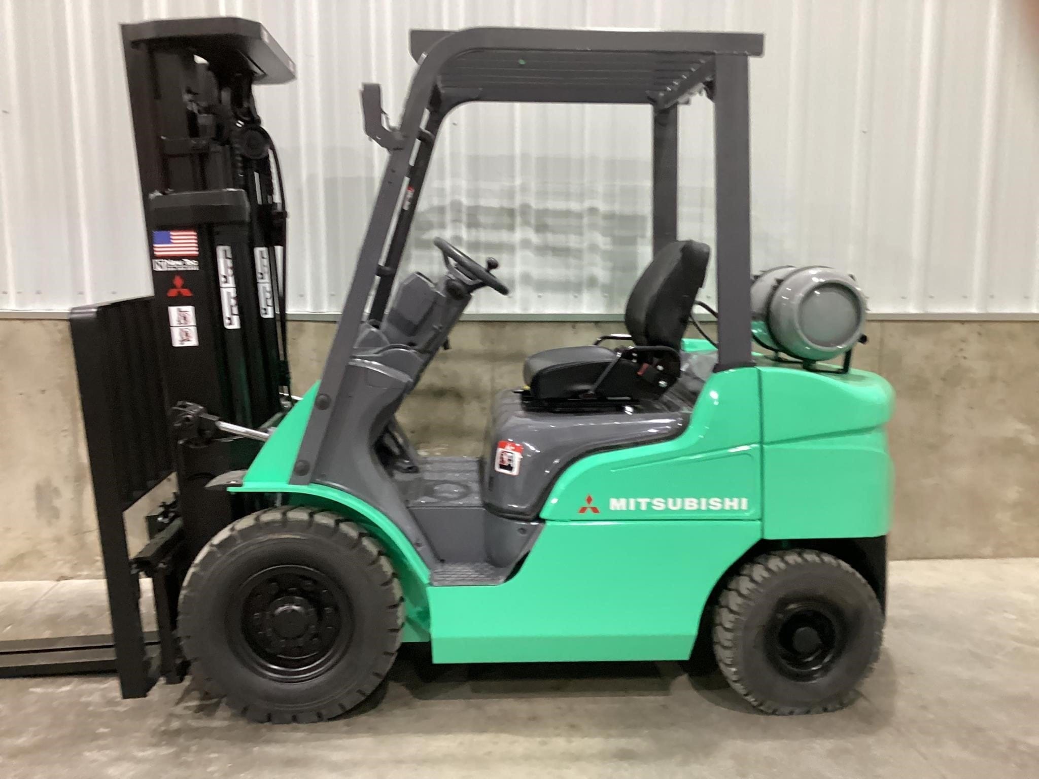 2021 Mitsubishi FG25N Equipment Image0