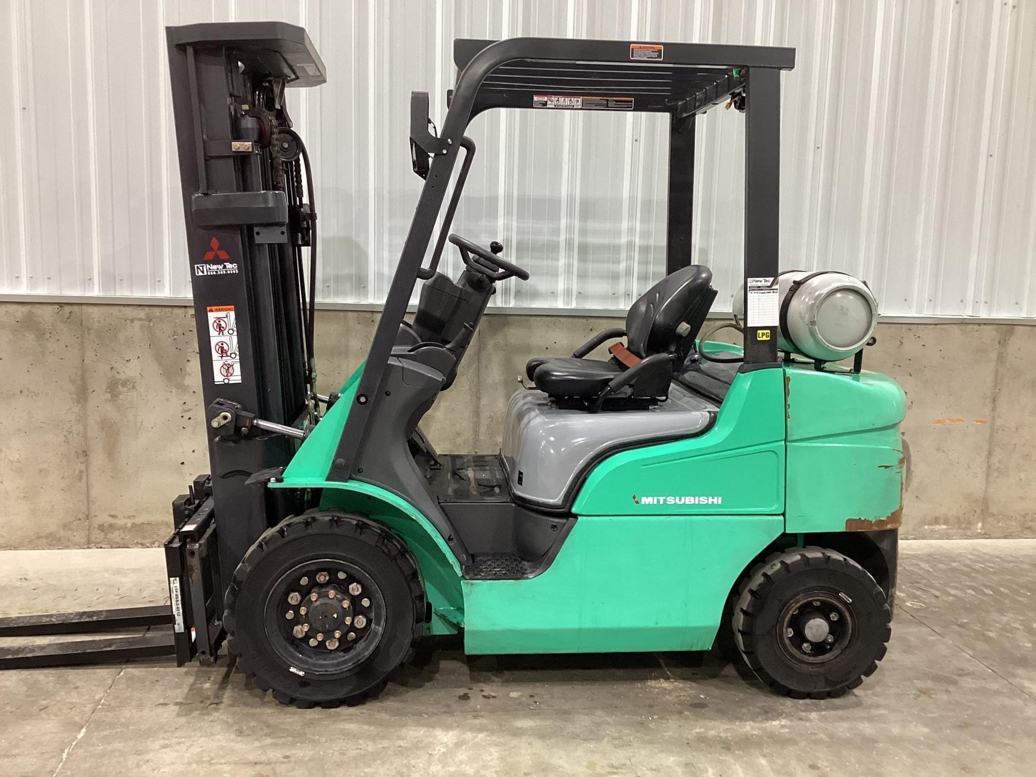 2021 Mitsubishi FG25N Equipment Image0