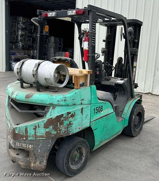 Image of Mitsubishi FG30N equipment image 4