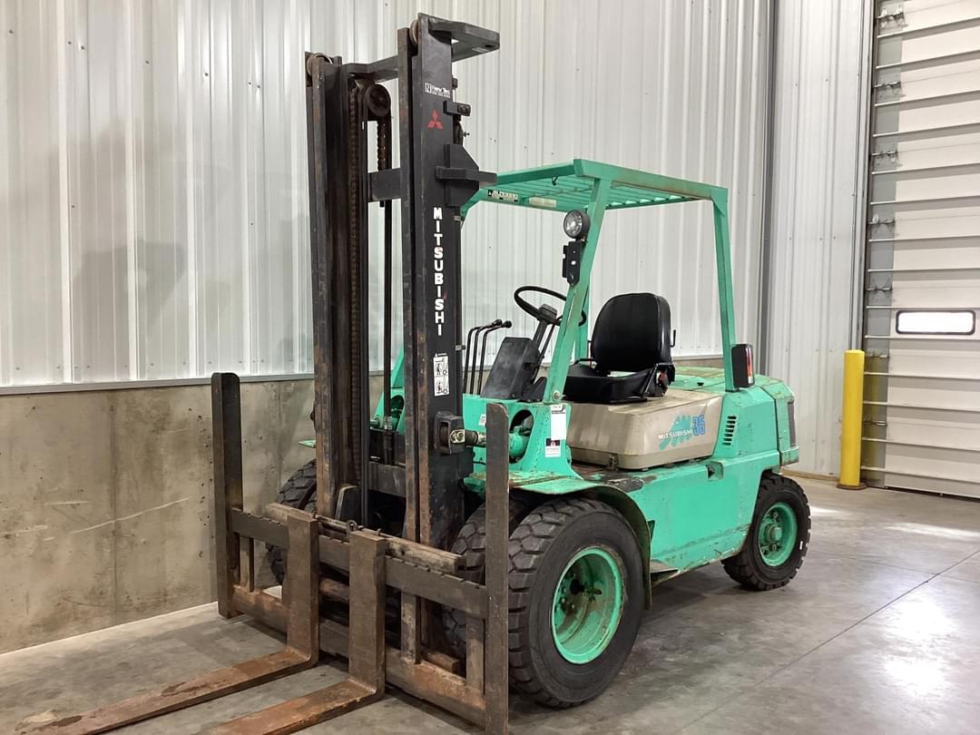 Image of Mitsubishi FG35 Image 1