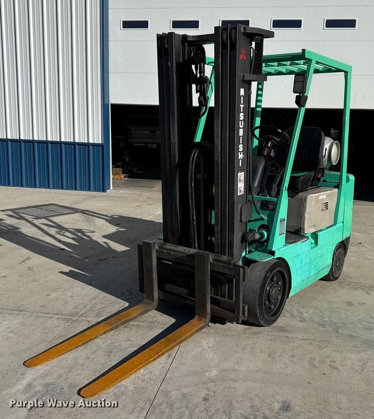 Mitsubishi FGC25 Equipment Image0