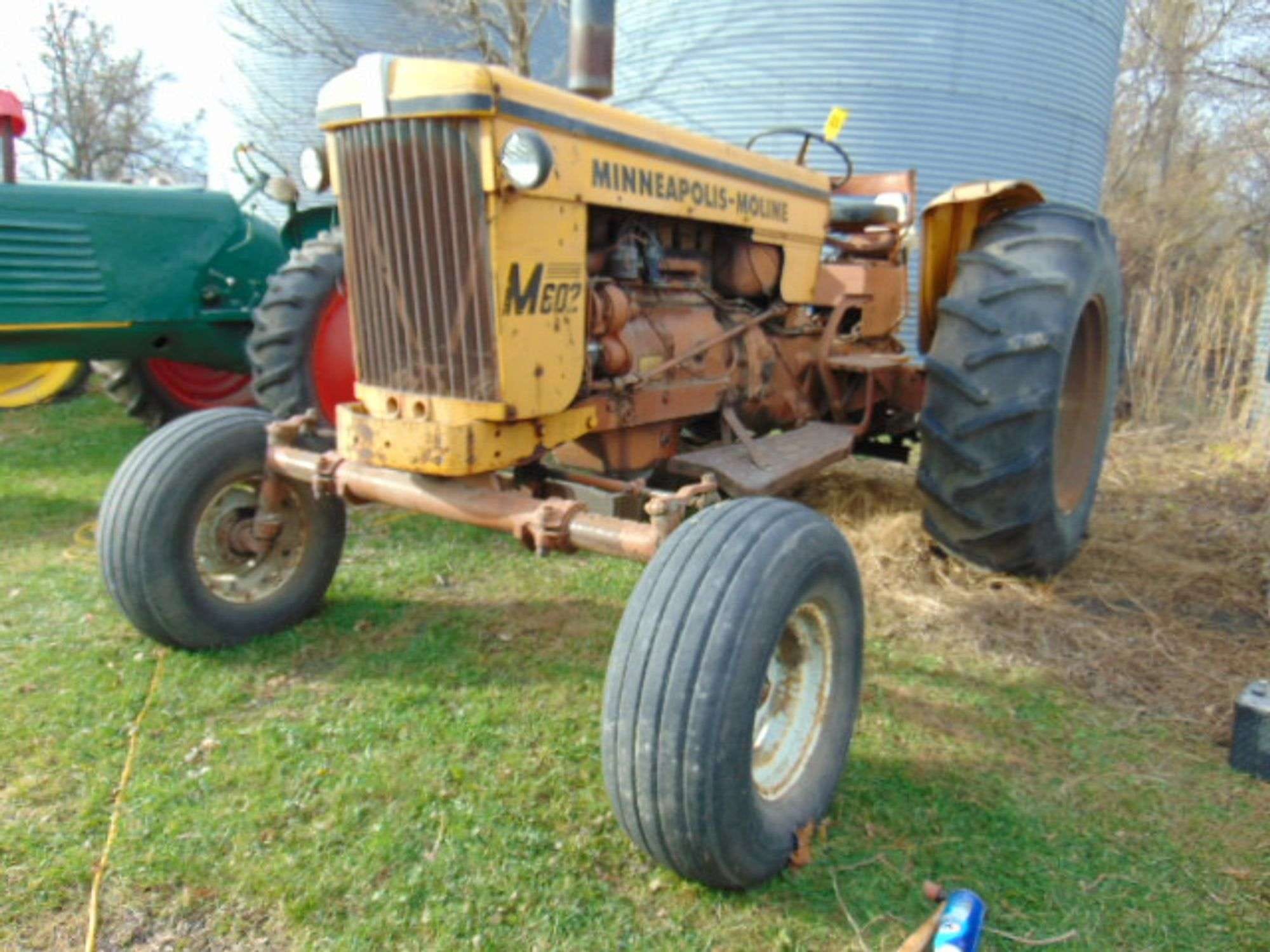 Main image Minneapolis-Moline M-602