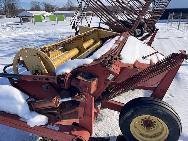 Image of New Holland 488 equipment image 3
