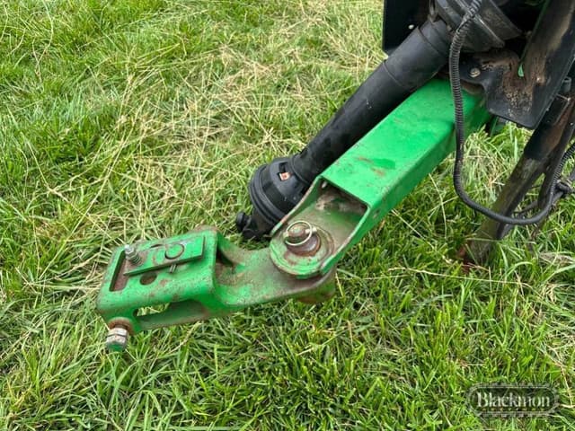 Image of John Deere 630 equipment image 1