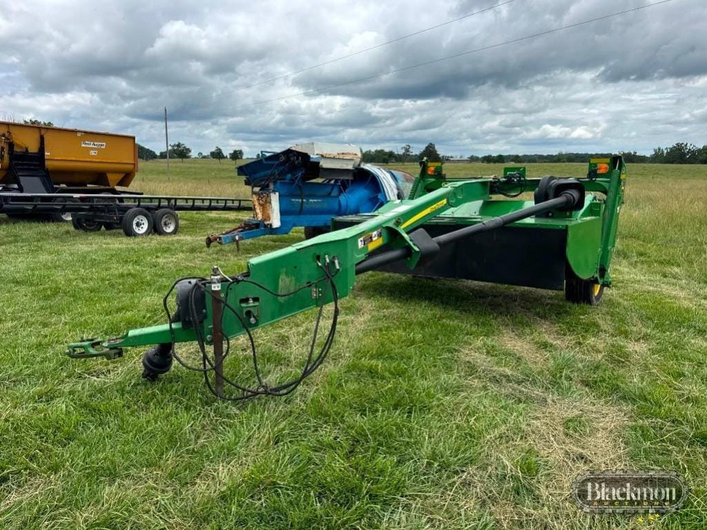 John Deere 630 Equipment Image0