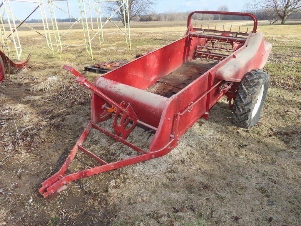 Main image International Harvester 100