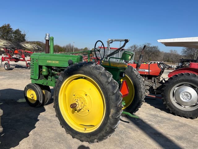 Image of John Deere A equipment image 1