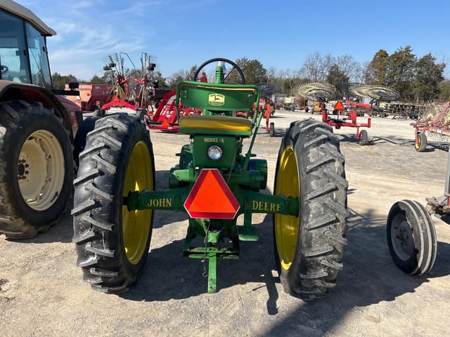 Image of John Deere A equipment image 2