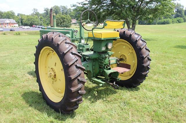 Image of John Deere B equipment image 4