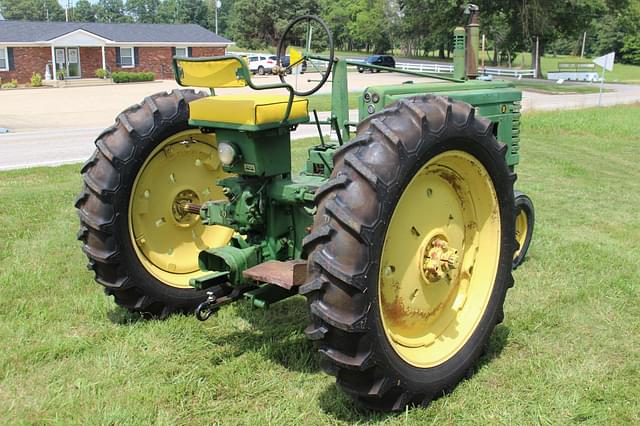 Image of John Deere B equipment image 2
