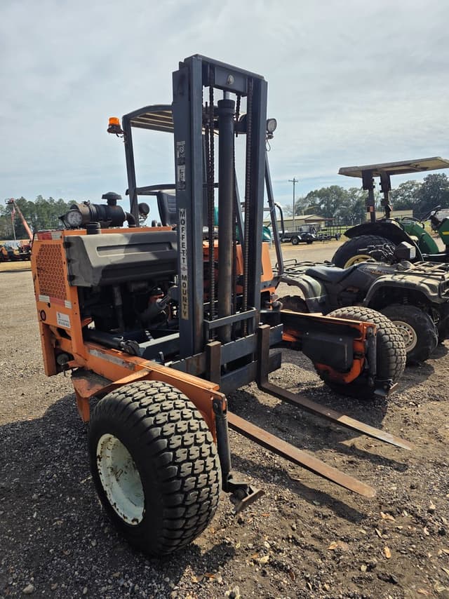 Image of Moffett M5500 equipment image 1