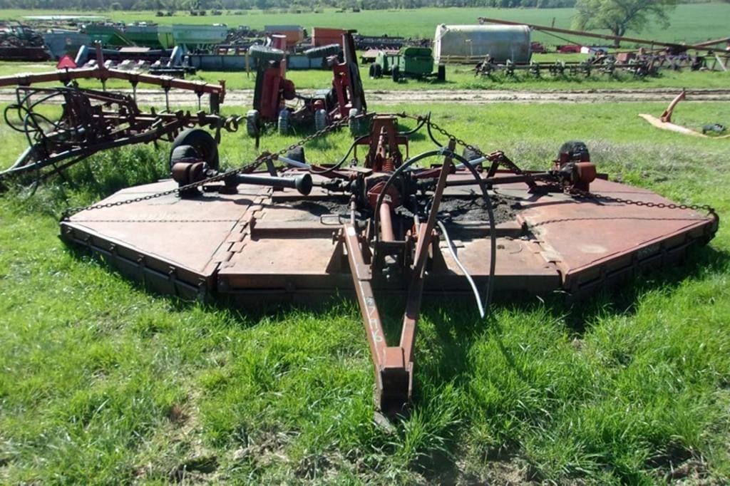 Mohawk 1350 Equipment Image0