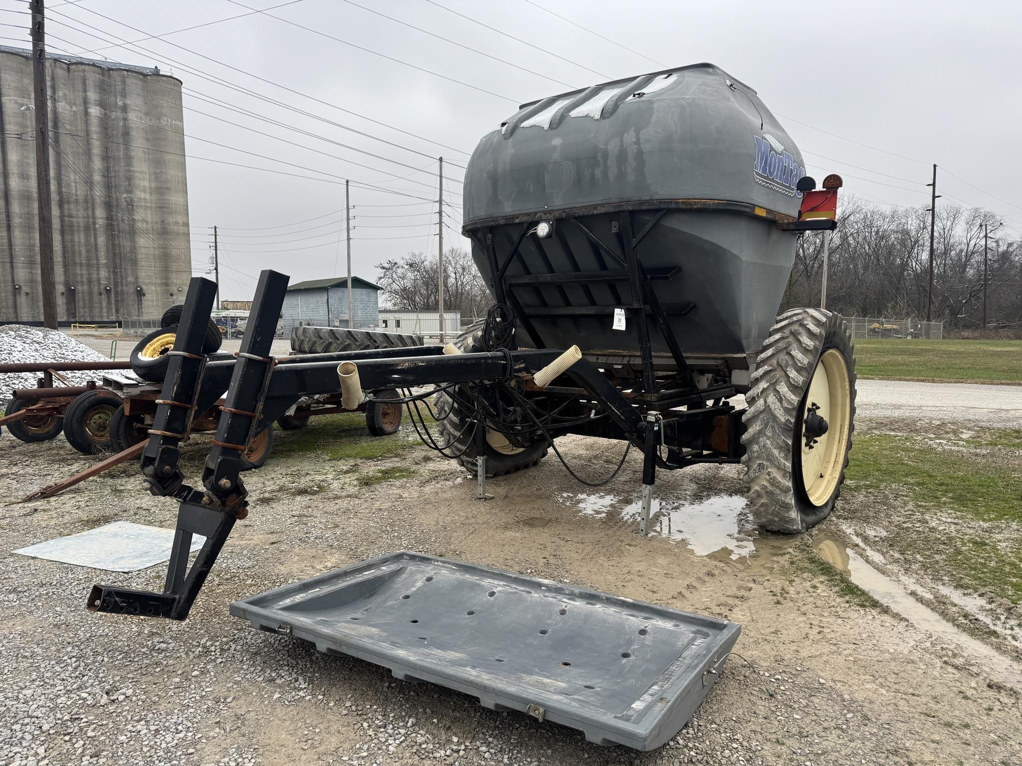 Montag Manufacturing 9T Equipment Image0