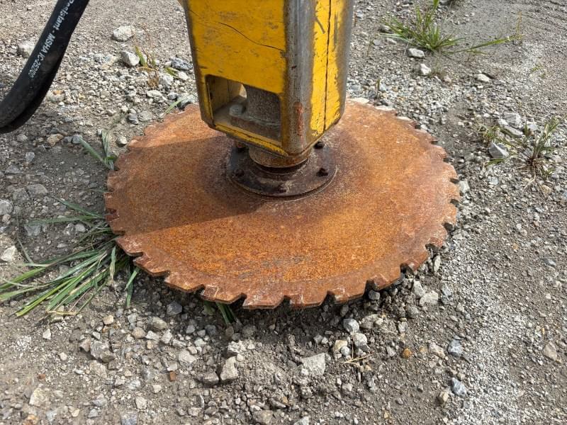 Image of Montezuma Mfg Tree Saw Image 1